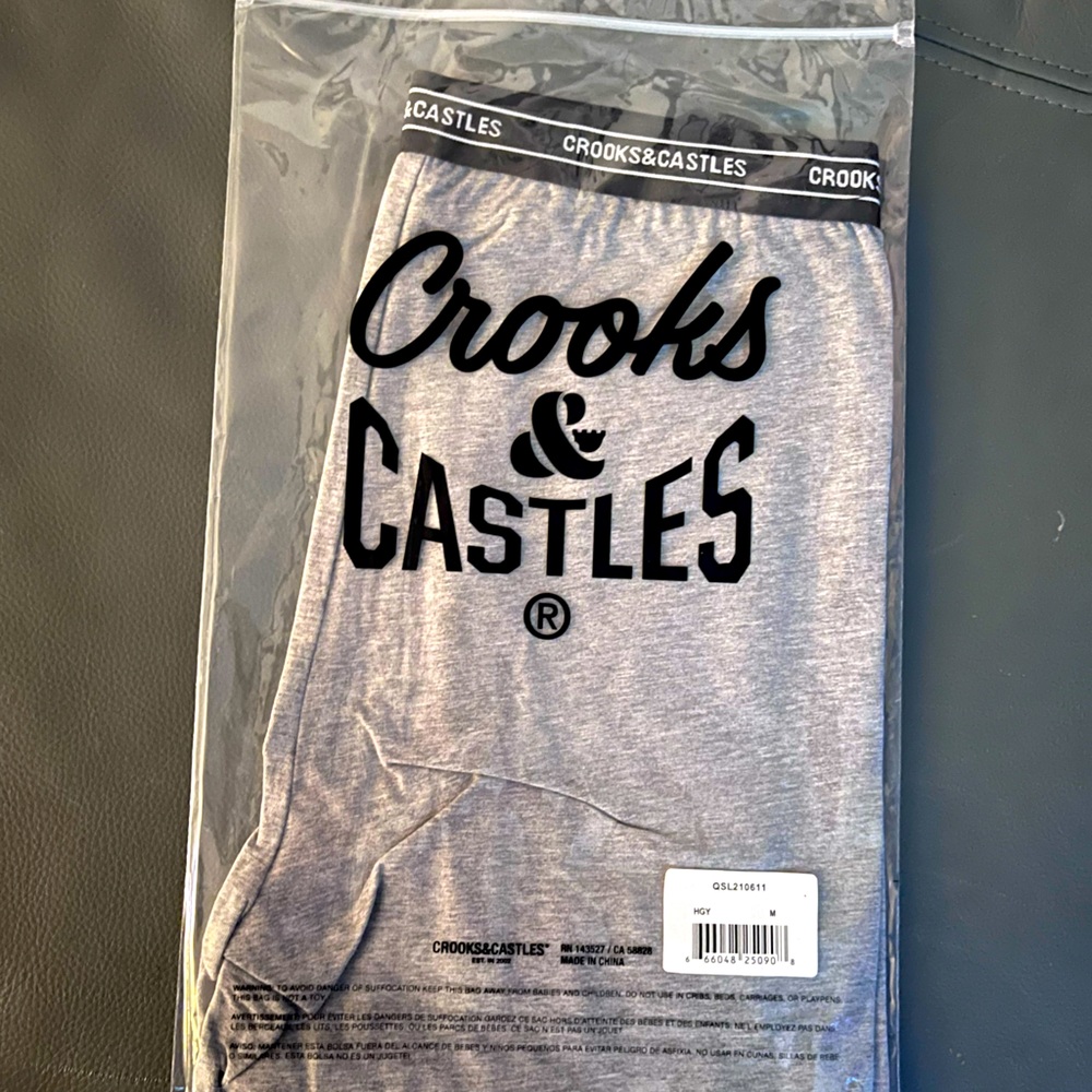 Brand new crooks and castles leggings.